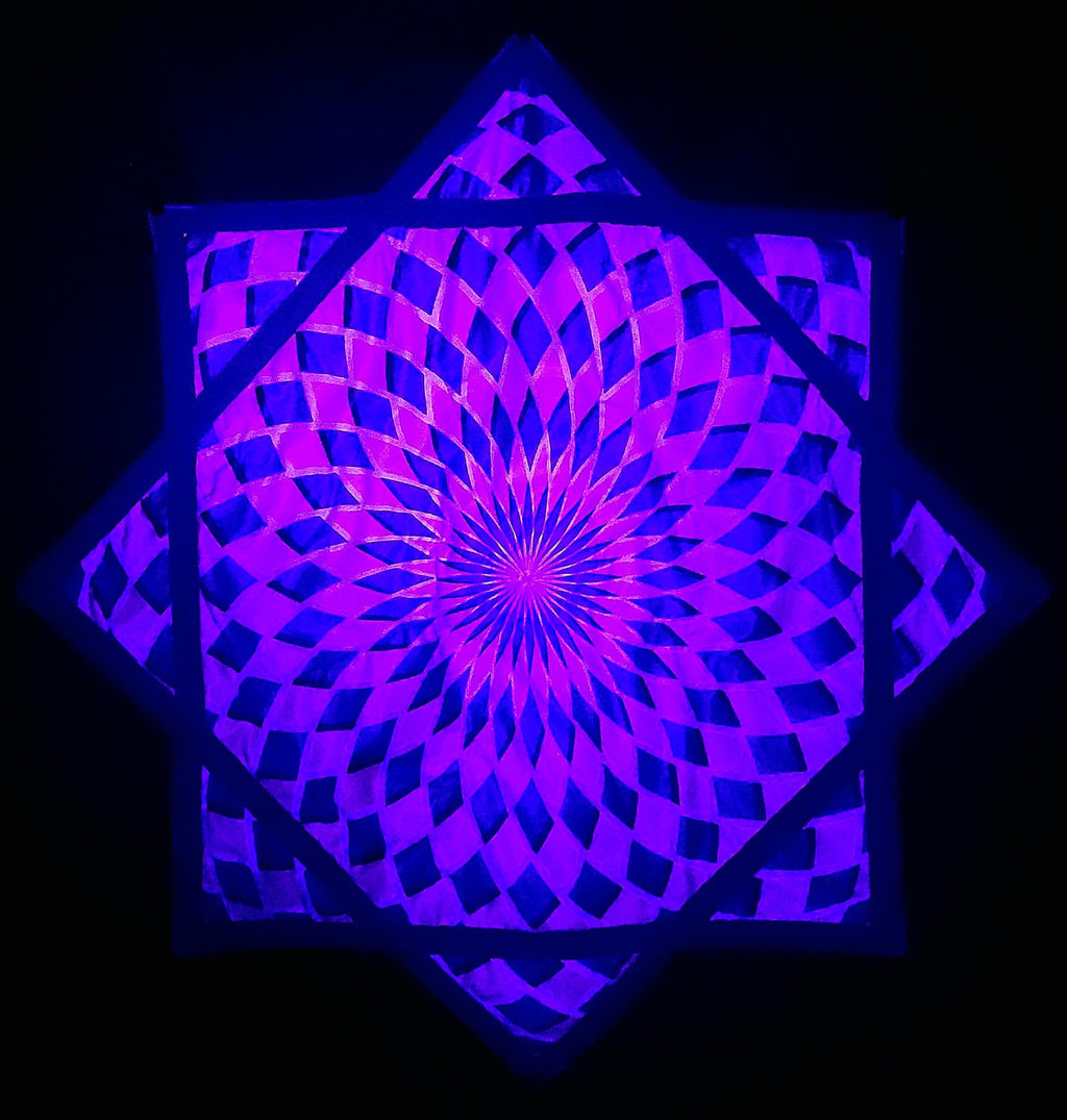Fractal Owl Flow Star - UV Reactive | Double-Sided | Zig-Zag Stitch - by PLURfect Studios