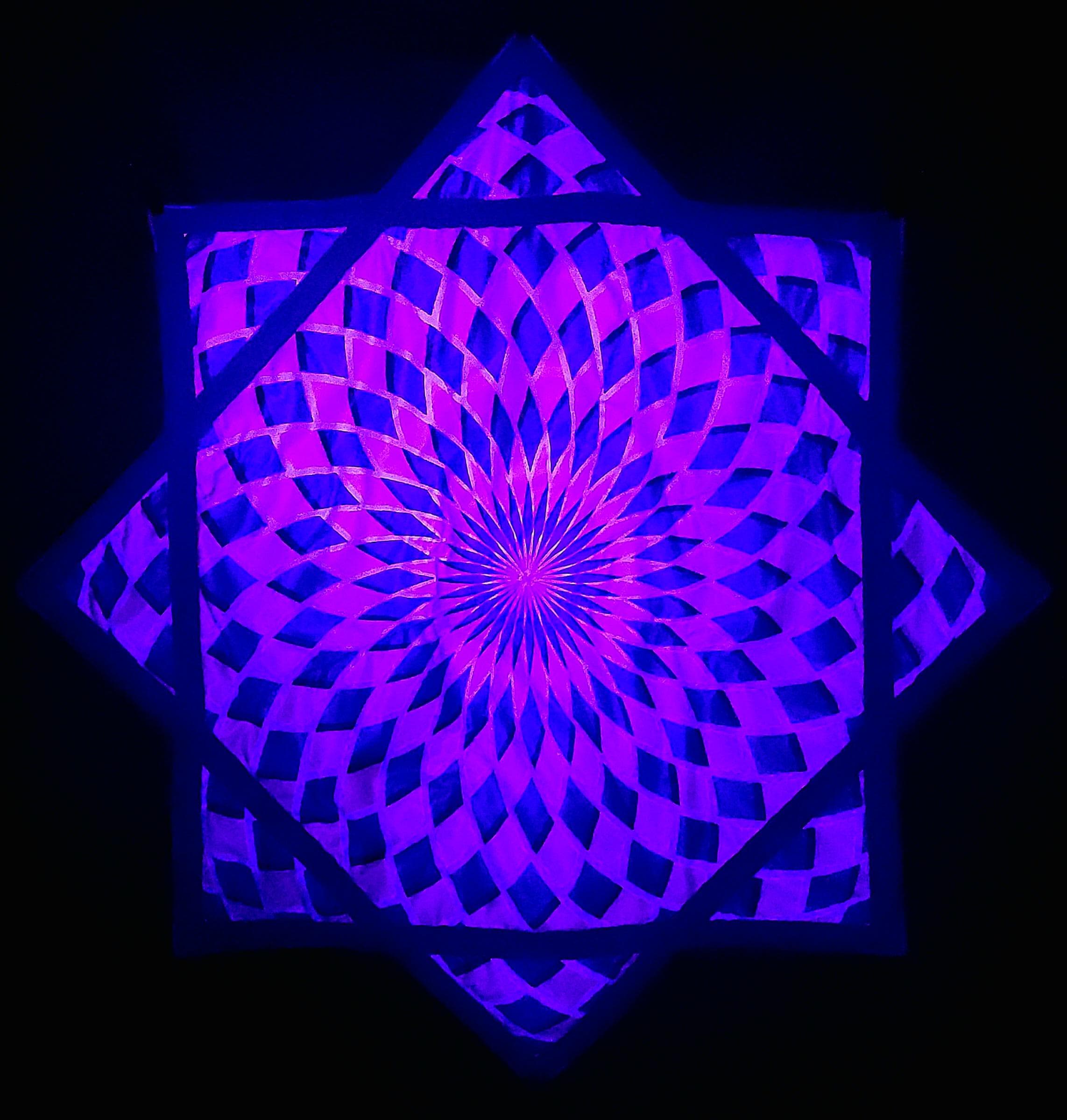 Fractal Owl Flow Star - UV Reactive | Double-Sided | Zig-Zag Stitch - by PLURfect Studios