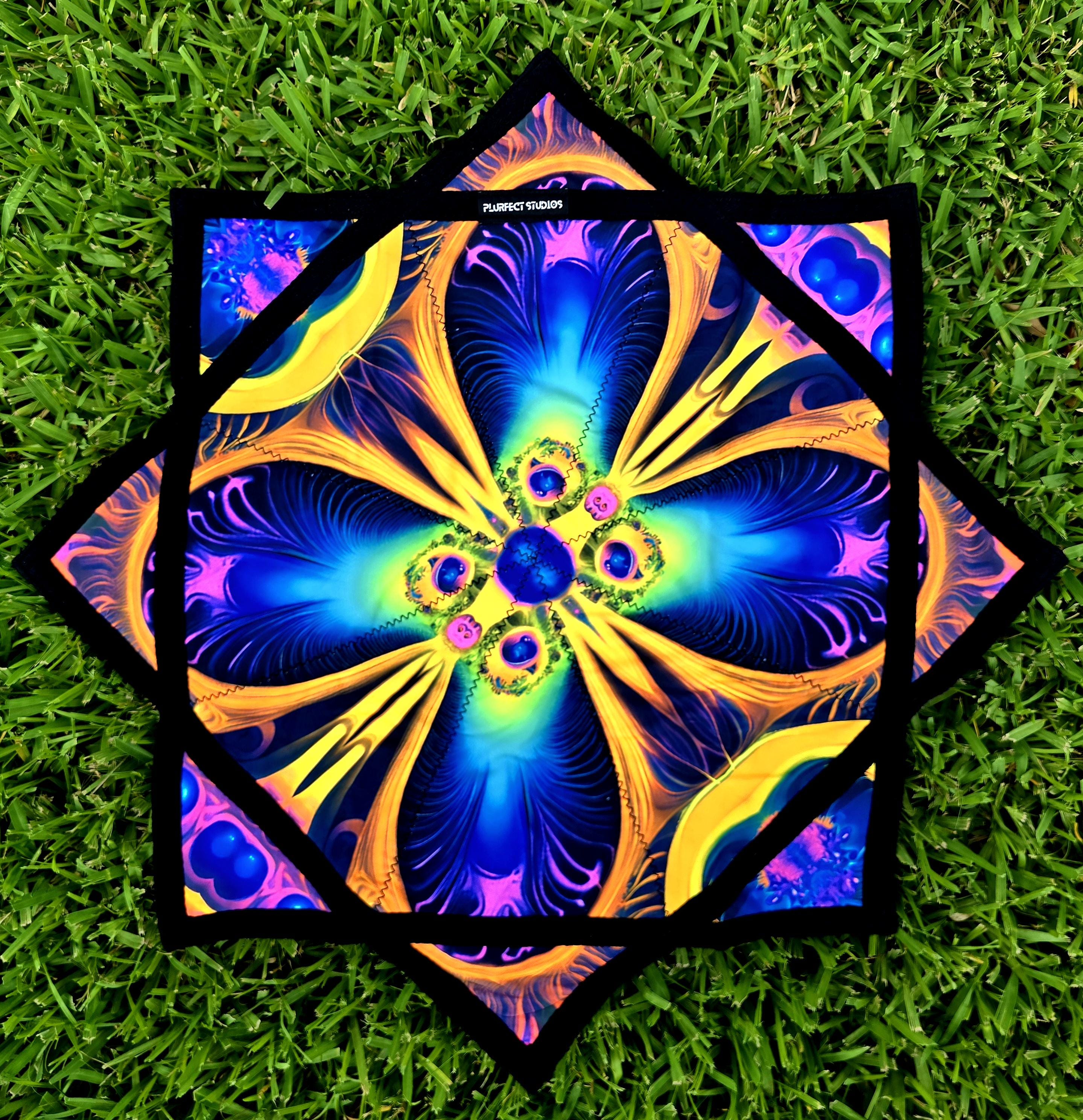 Soulfire Kaleidoscope Flow Star - UV Reactive | Double-Sided | Zig-Zag Stitch - by PLURfect Studios