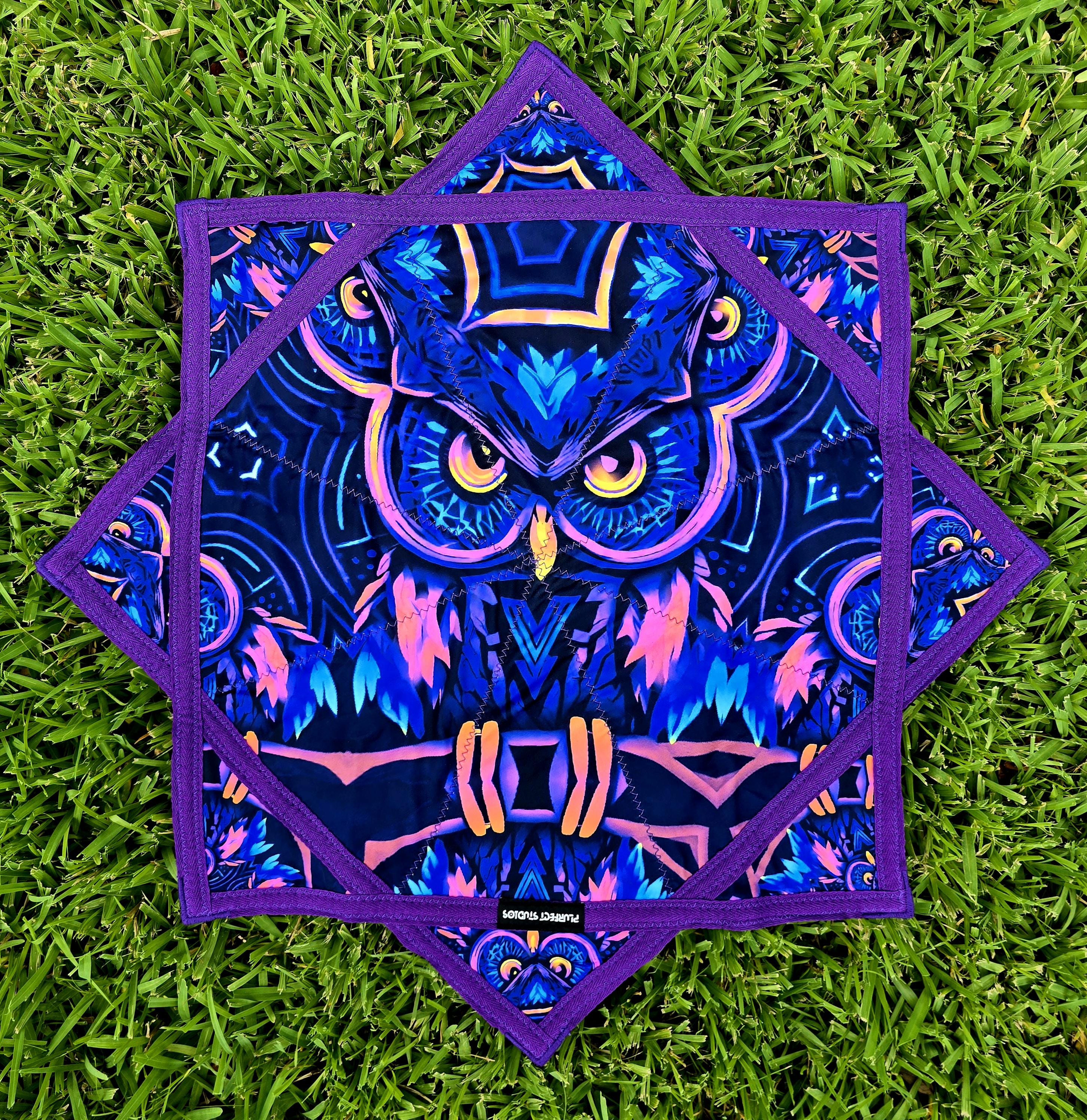 Fractal Owl Flow Star - UV Reactive | Double-Sided | Zig-Zag Stitch - by PLURfect Studios